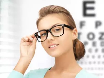 新配眼鏡感覺不舒服？可能是因?yàn)檫@些原因
